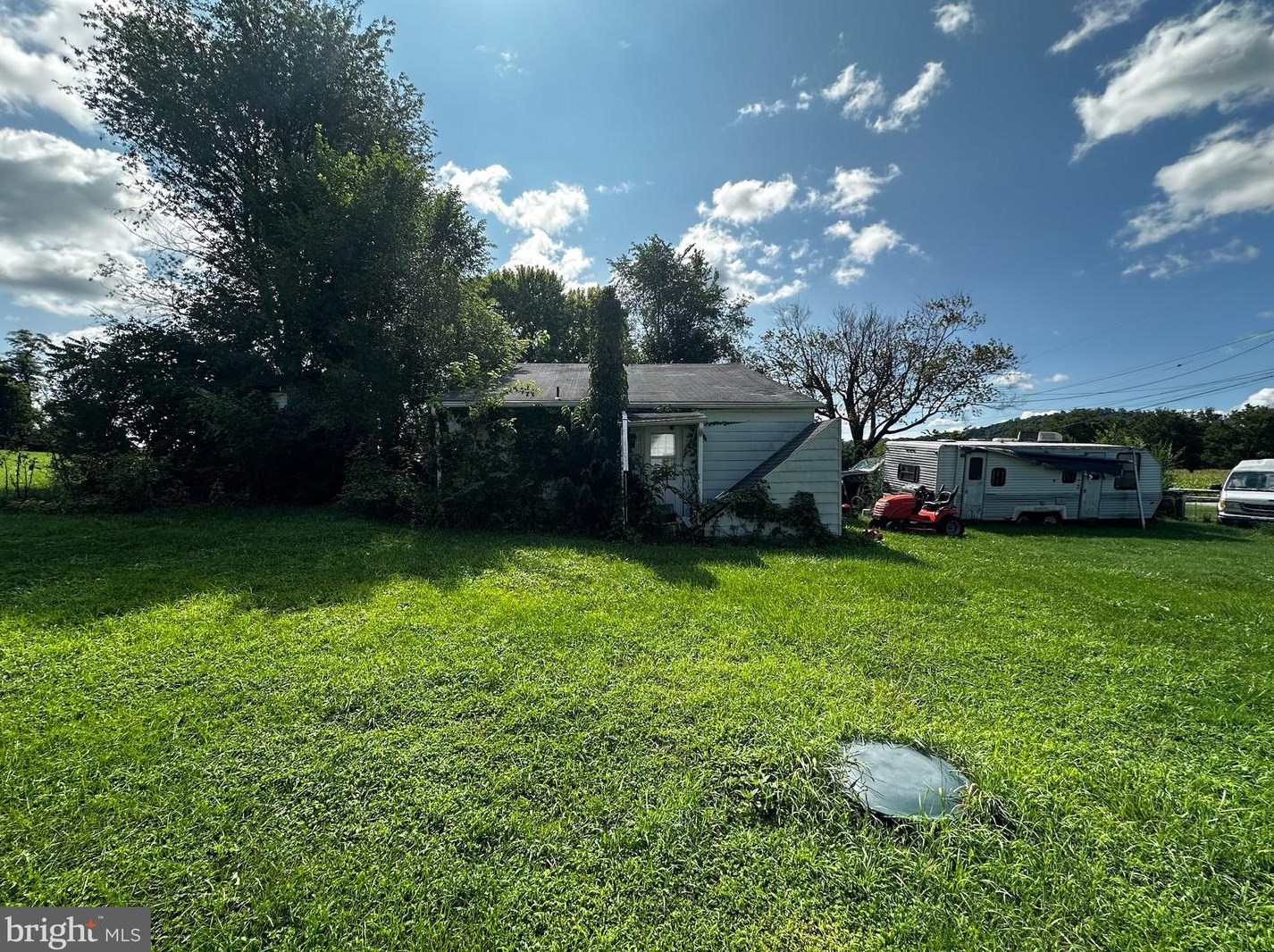2701 Waltonville Rd, Hummelstown, PA 17036