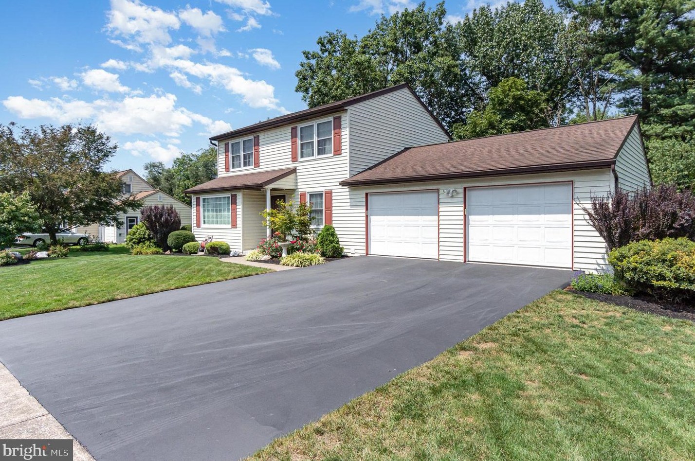 562 Wellington Rd, Harrisburg, PA 17109