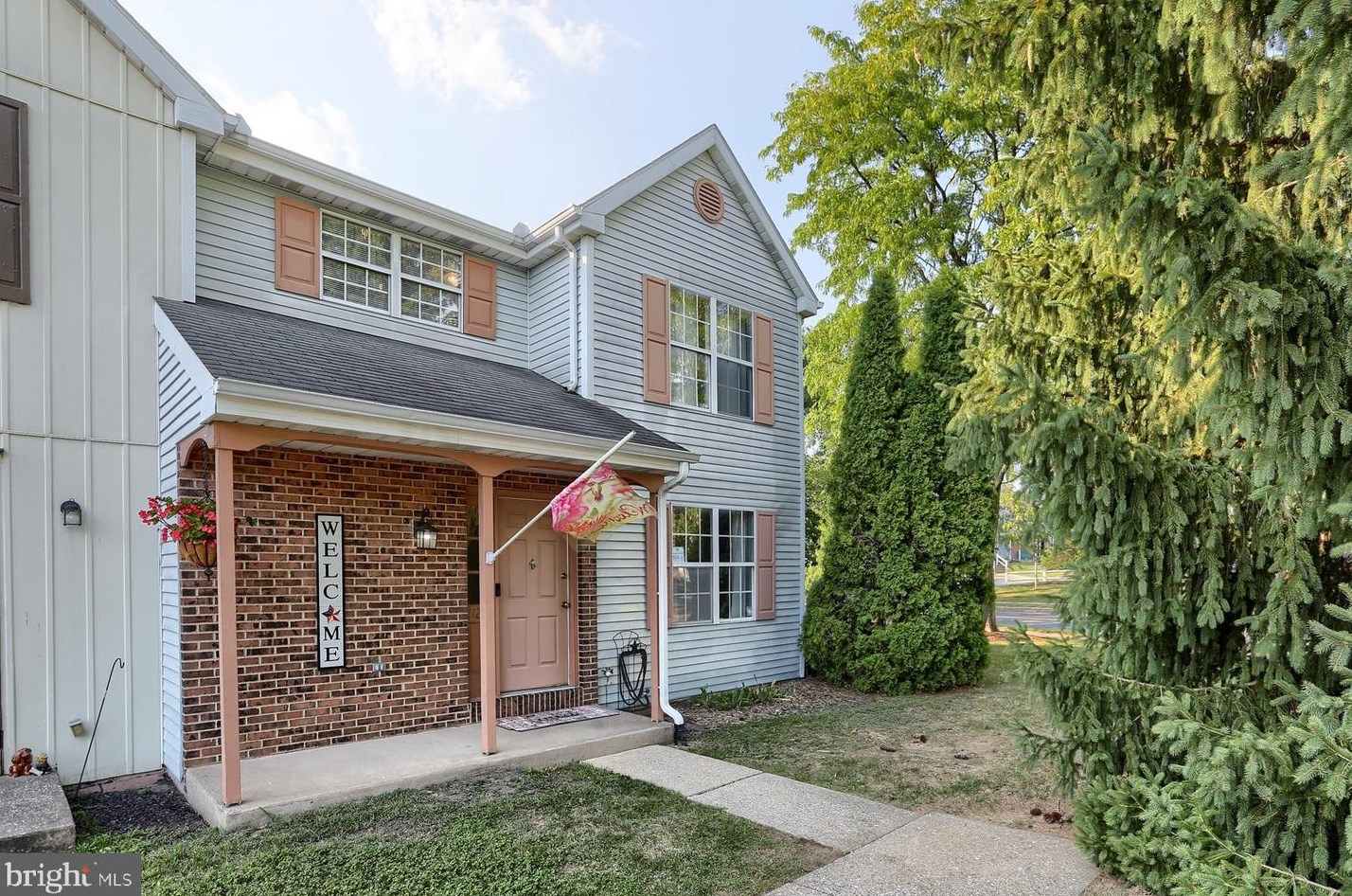 1123 Brook Ln, Harrisburg, PA 17111