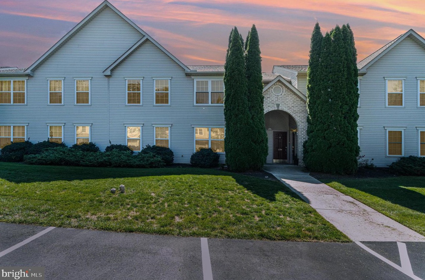 126 Hiddenwood Dr, Harrisburg, PA 17110