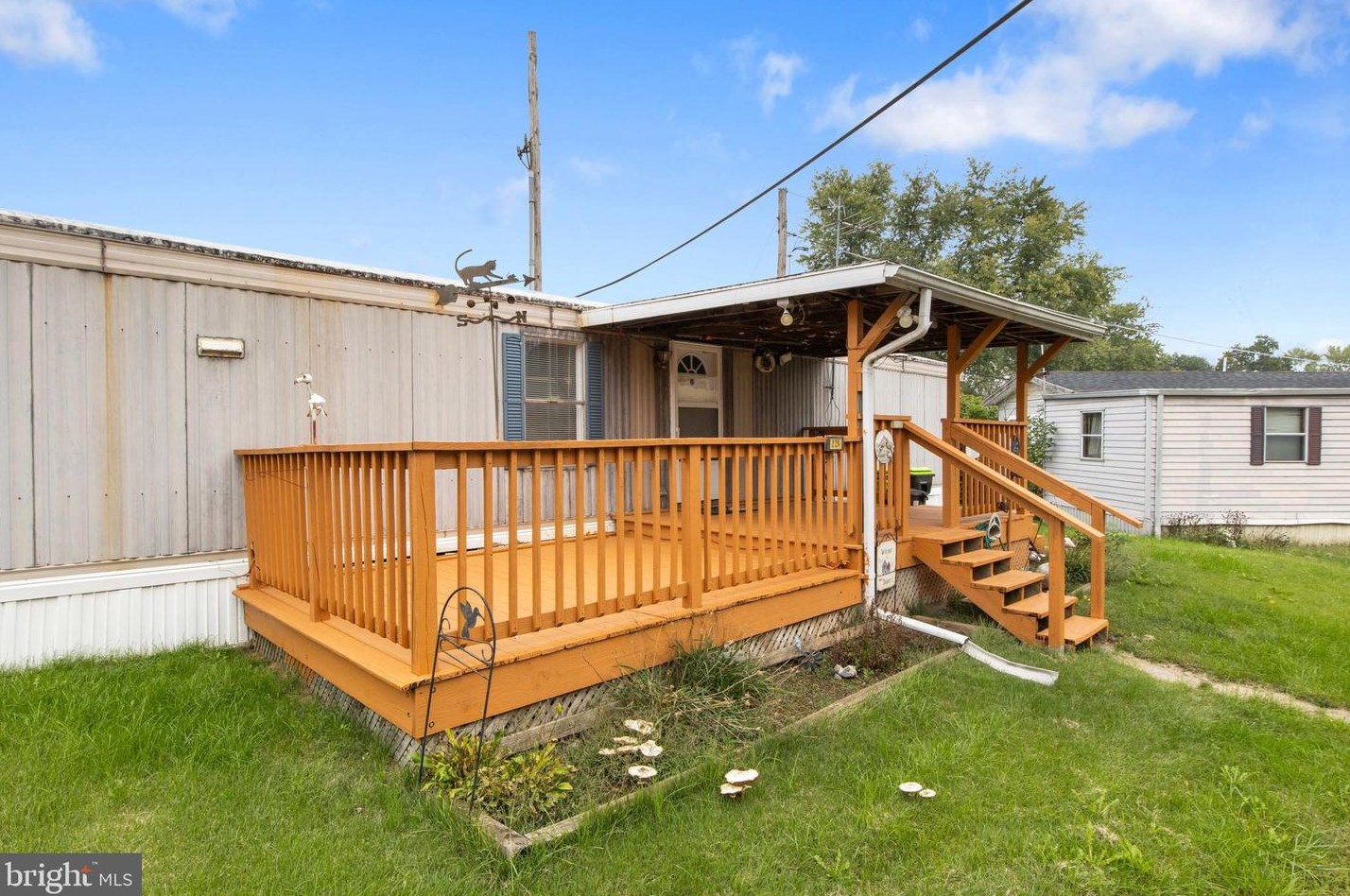 221 Eby Ln, Hbg Inter Airp, PA 17057