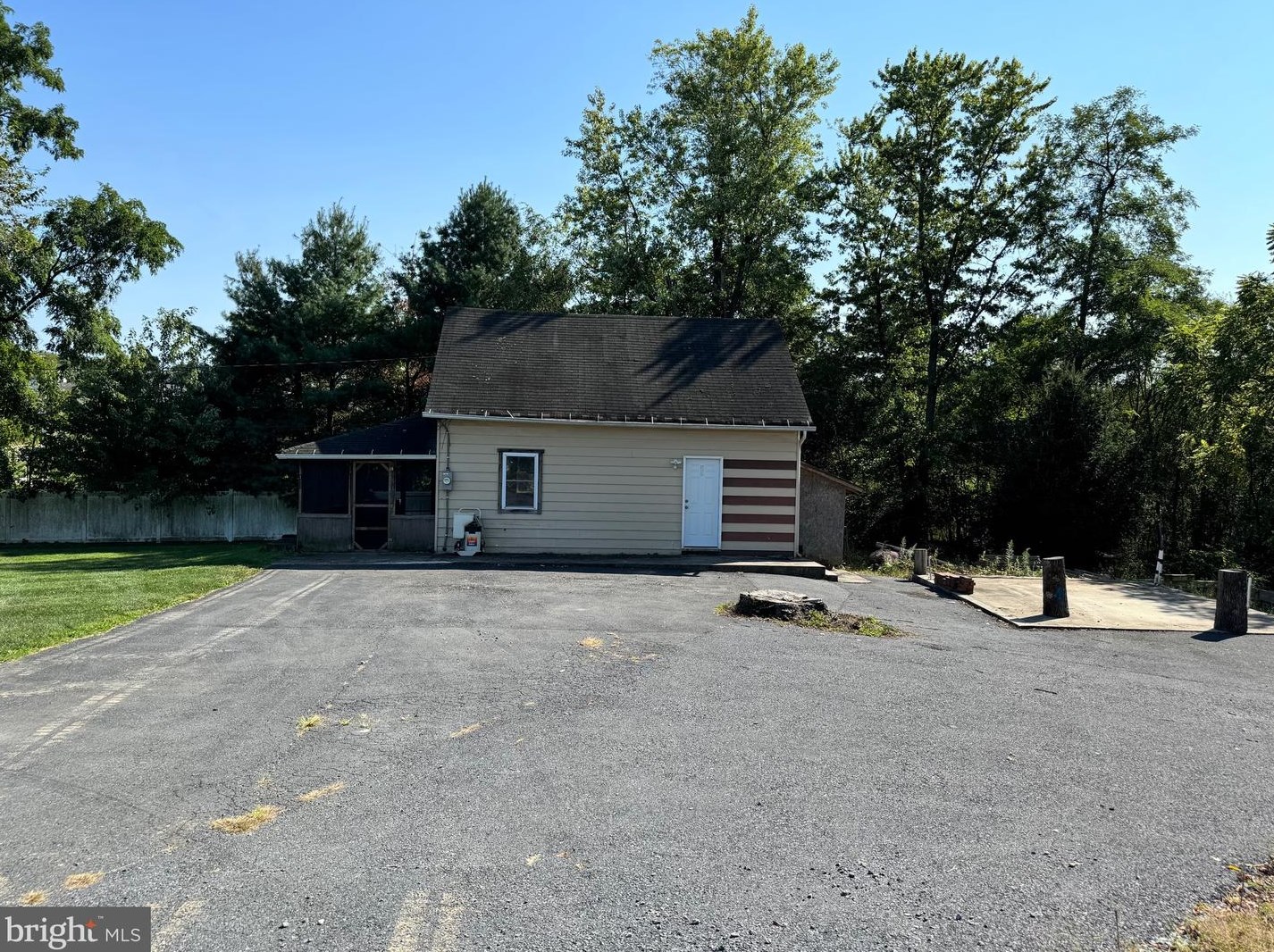 124 Manada Glen Ln, Harrisburg, PA 17112