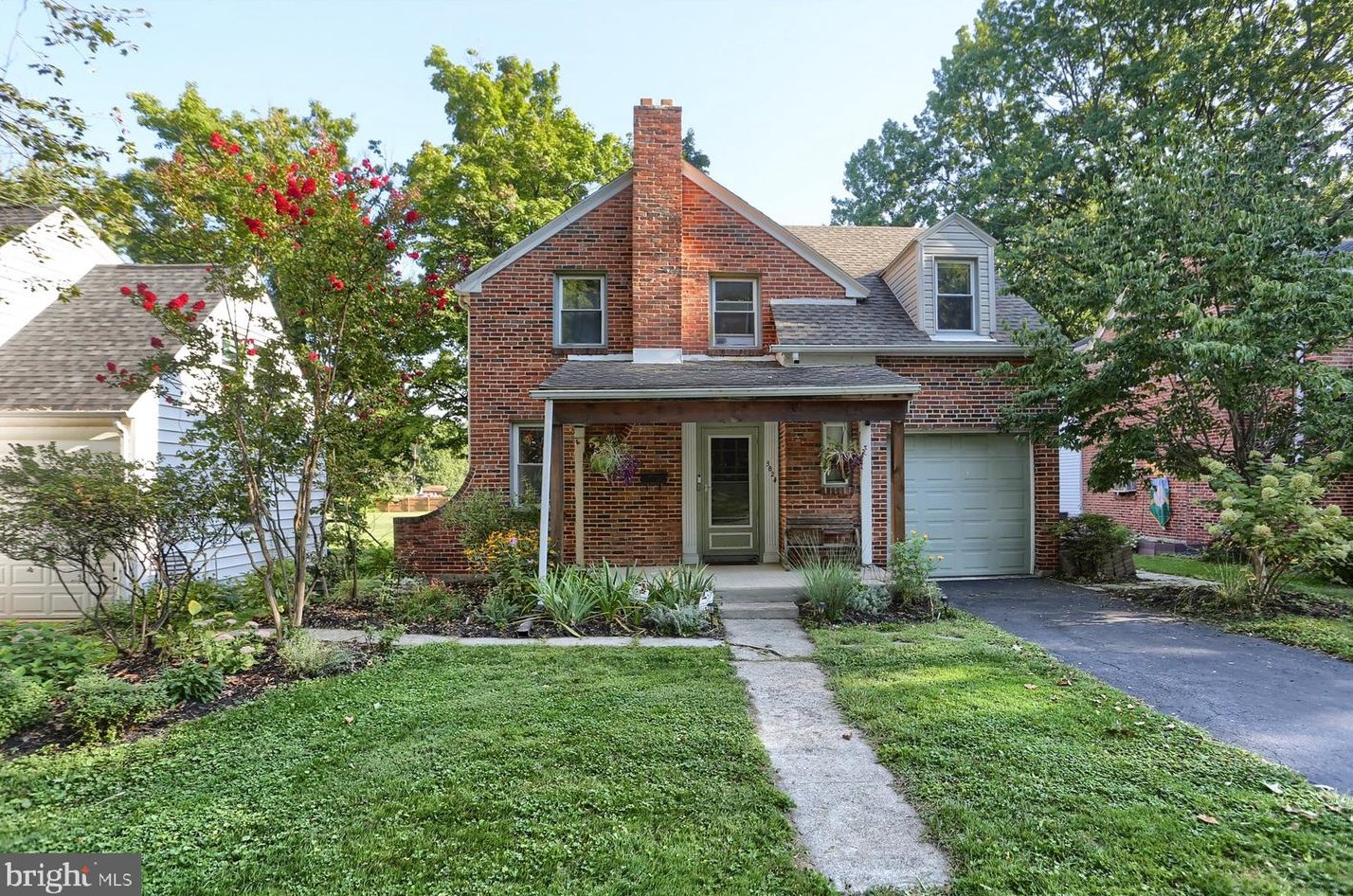3824 Brisban St, Harrisburg, PA 17111