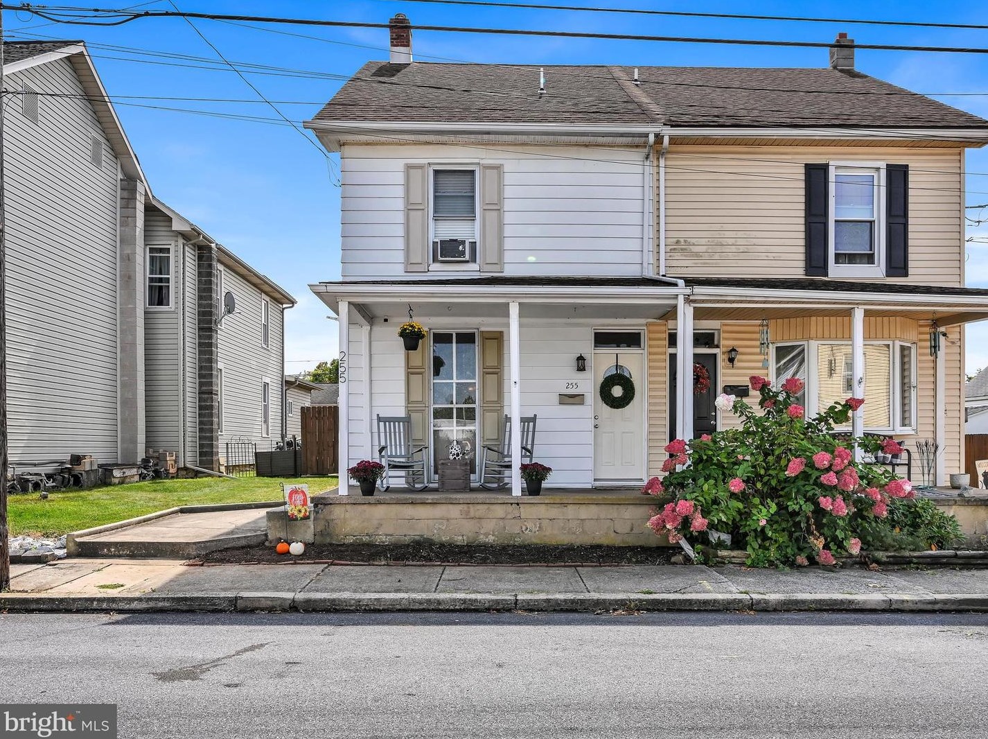 255 W 2nd St, Hummelstown, PA 17036
