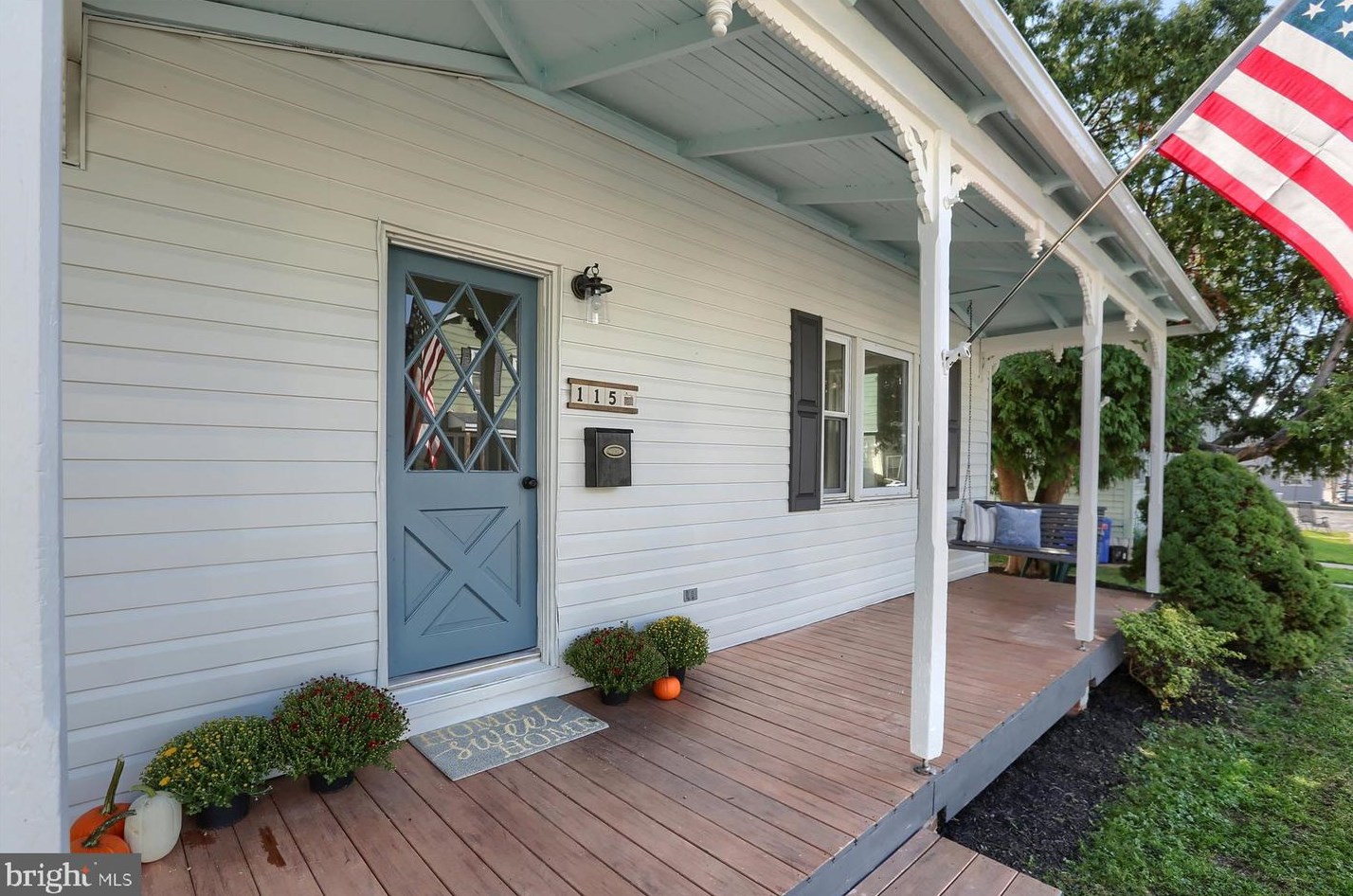 115 E 2nd St, Hummelstown, PA 17036