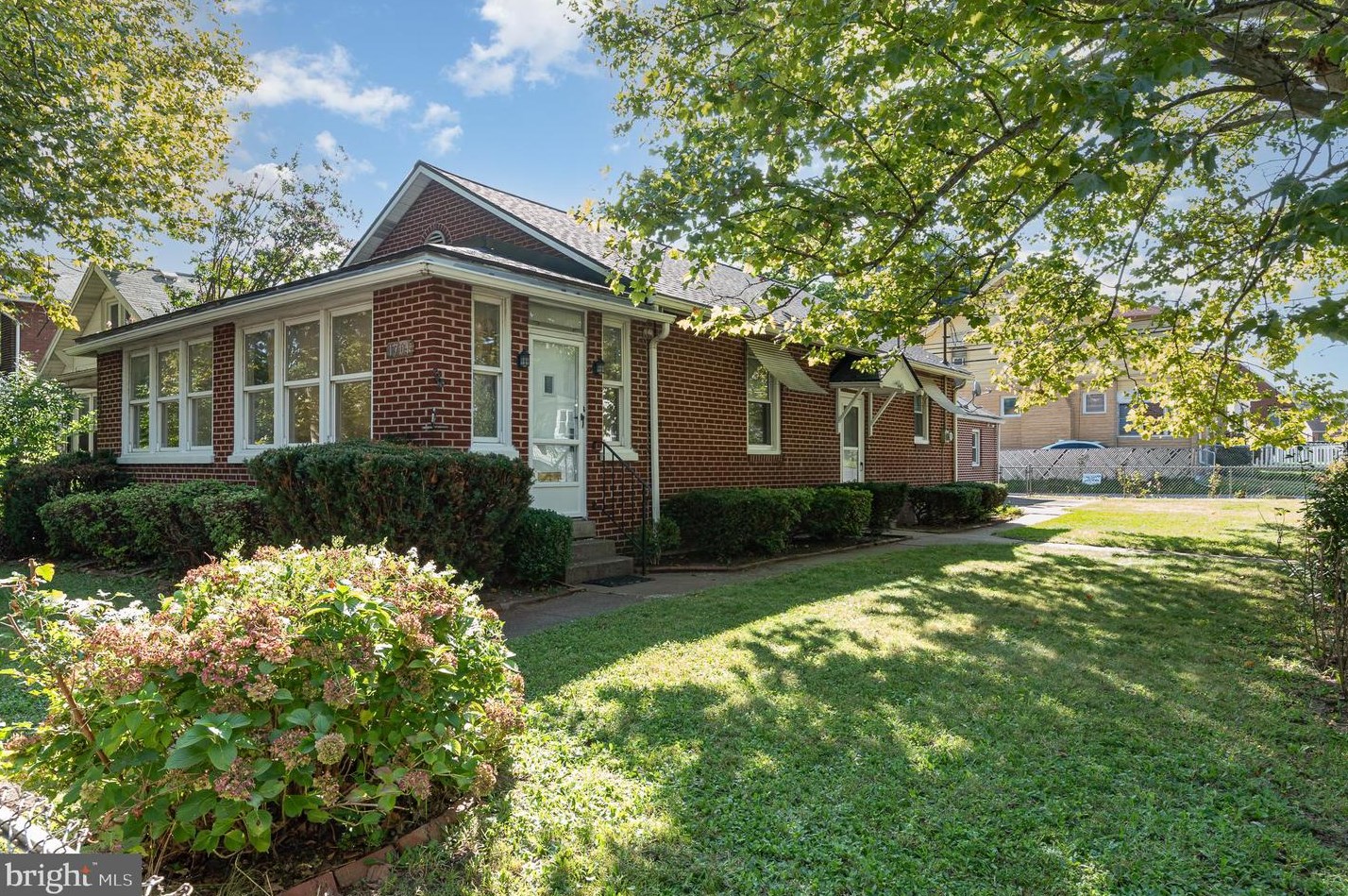 1701 Sycamore St, Harrisburg, PA 17104-2655