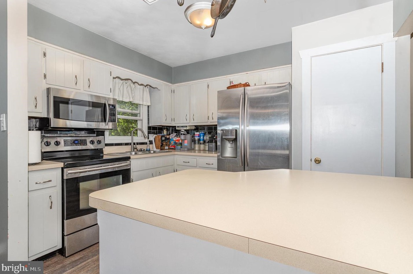 520 E Emaus St, Hbg Inter Airp, PA 17057