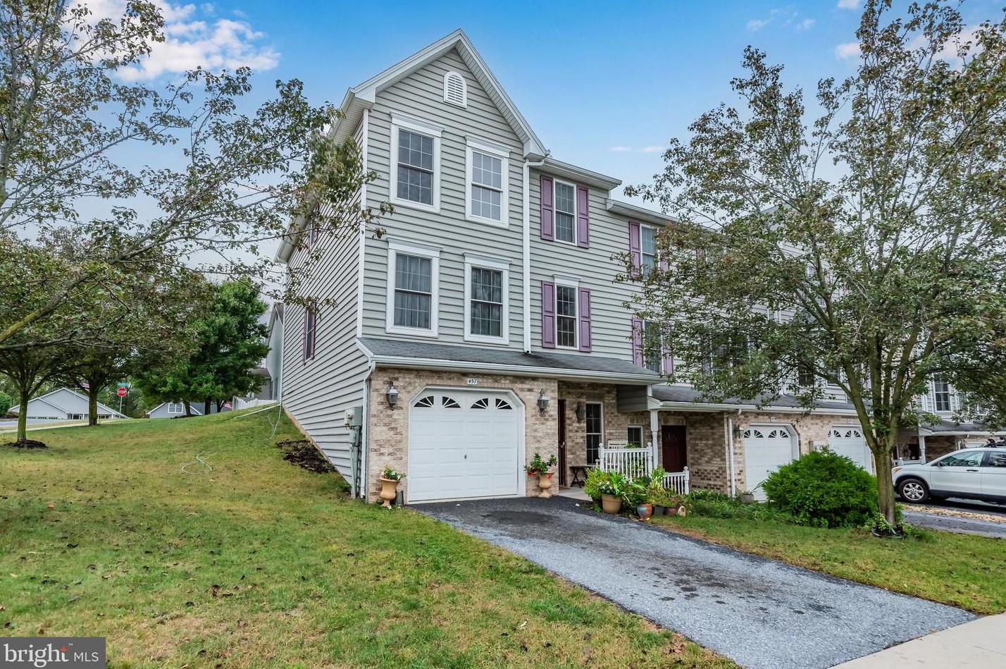 457 Sunday Dr, Harrisburg, PA 17111