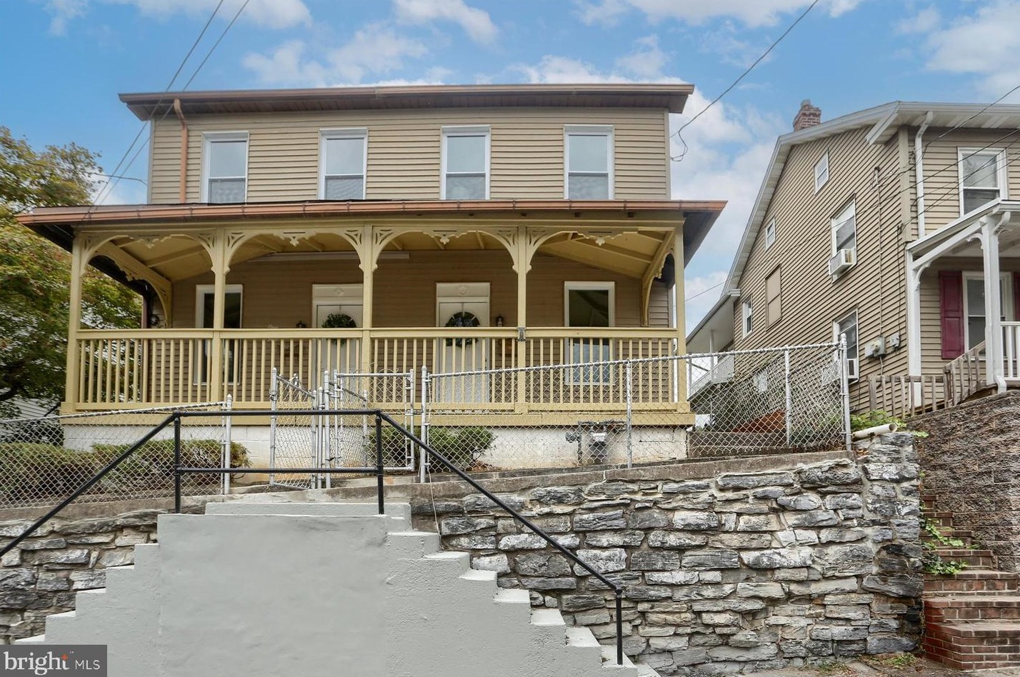 127 Lincoln St, Harrisburg, PA 17113
