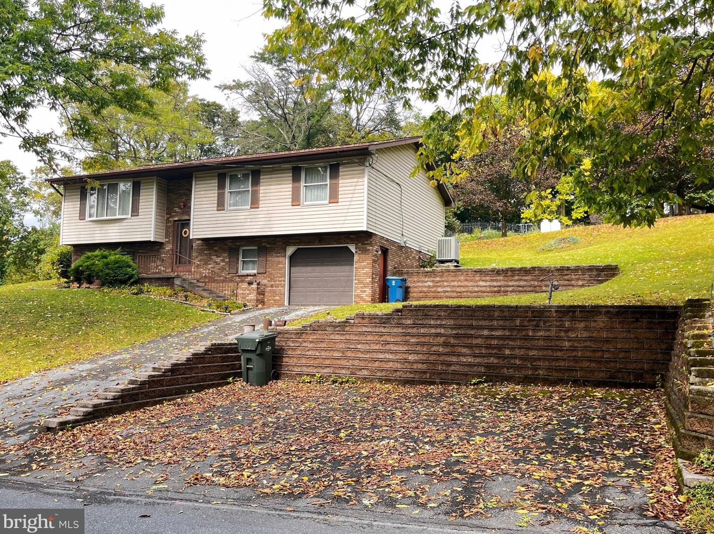 300 Rosedale Ave, Highspire, PA 17034