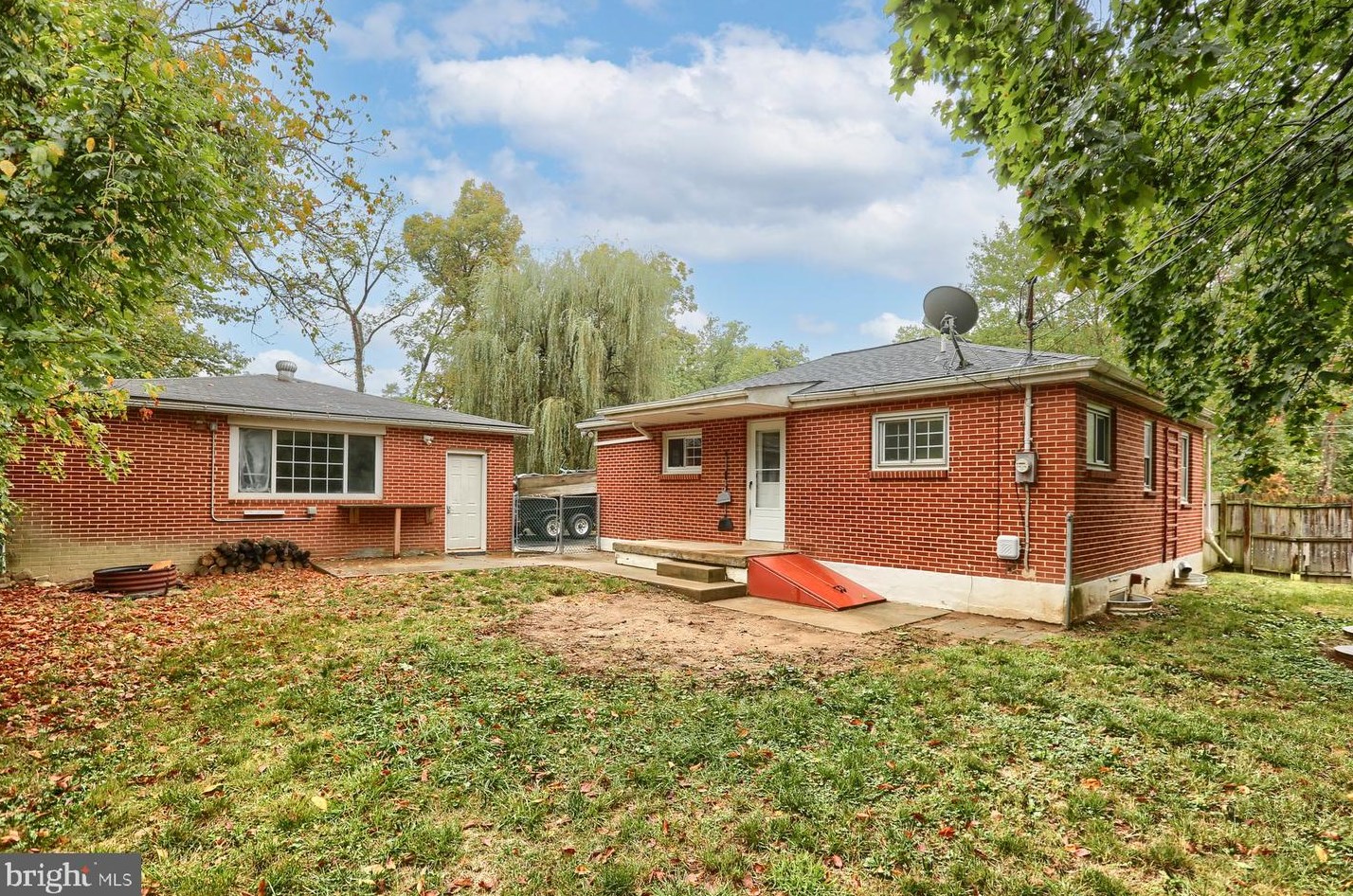 237 Piketown Rd, Harrisburg PA  17112-9056 exterior