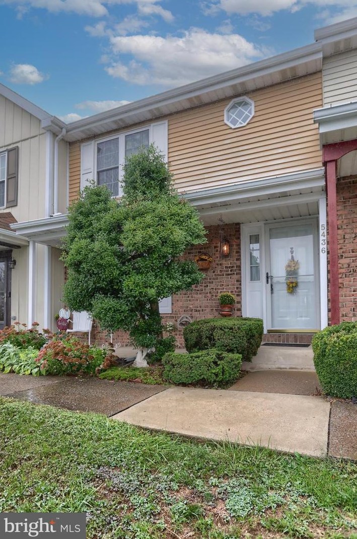 5436 Autumn Dr, Harrisburg, PA 17111