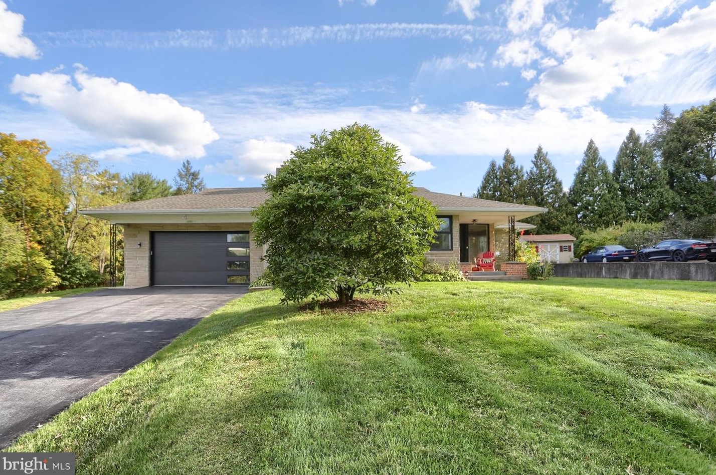4311 Meadow Crest Rd, Harrisburg, PA 17112