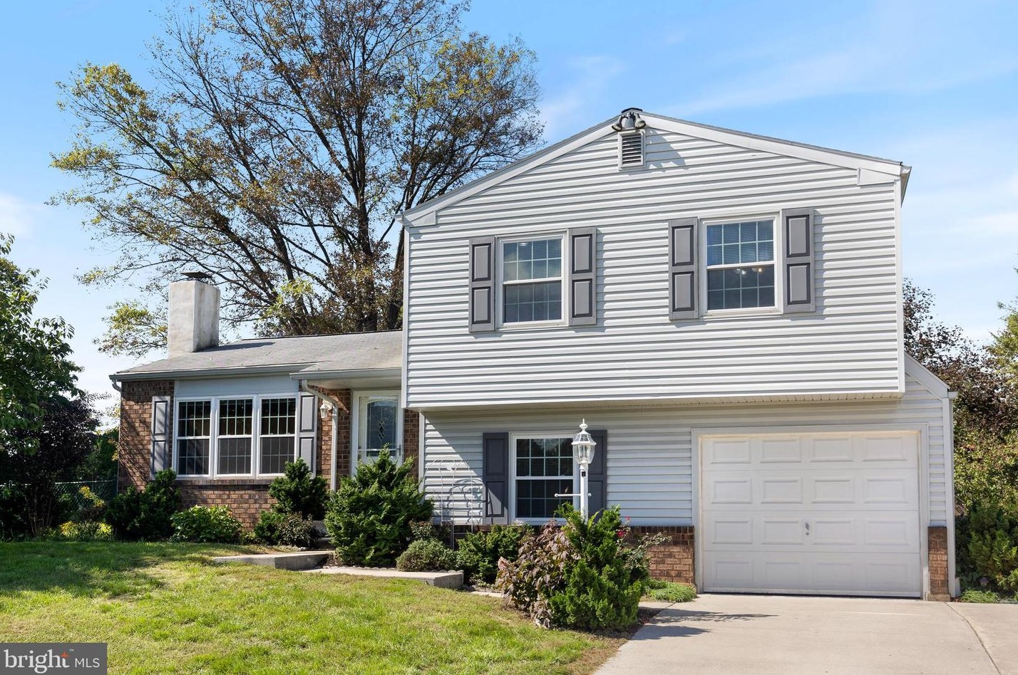 703 Blue Jay Rd, Harrisburg, PA 17111