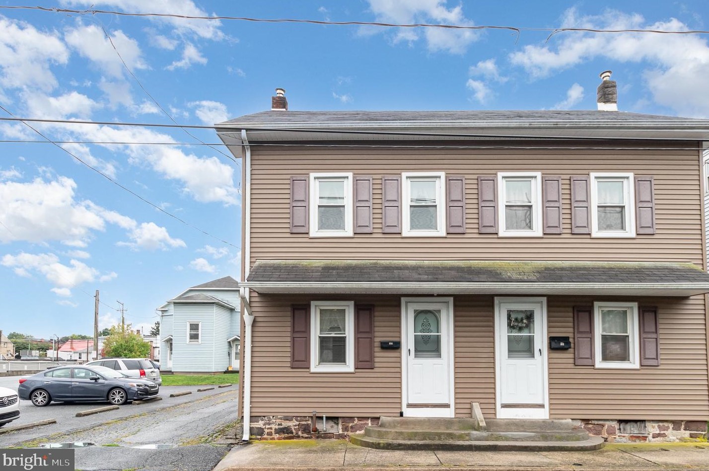 19 &amp 21 W 2nd St, Hummelstown, PA 17036