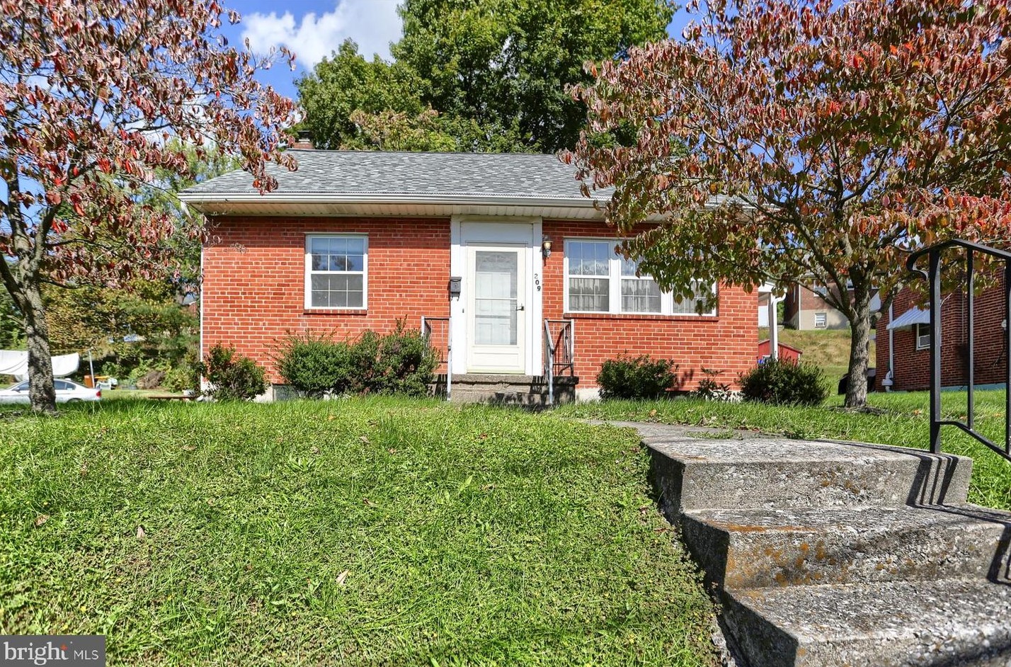 209 Park Ave, Harrisburg, PA 17113