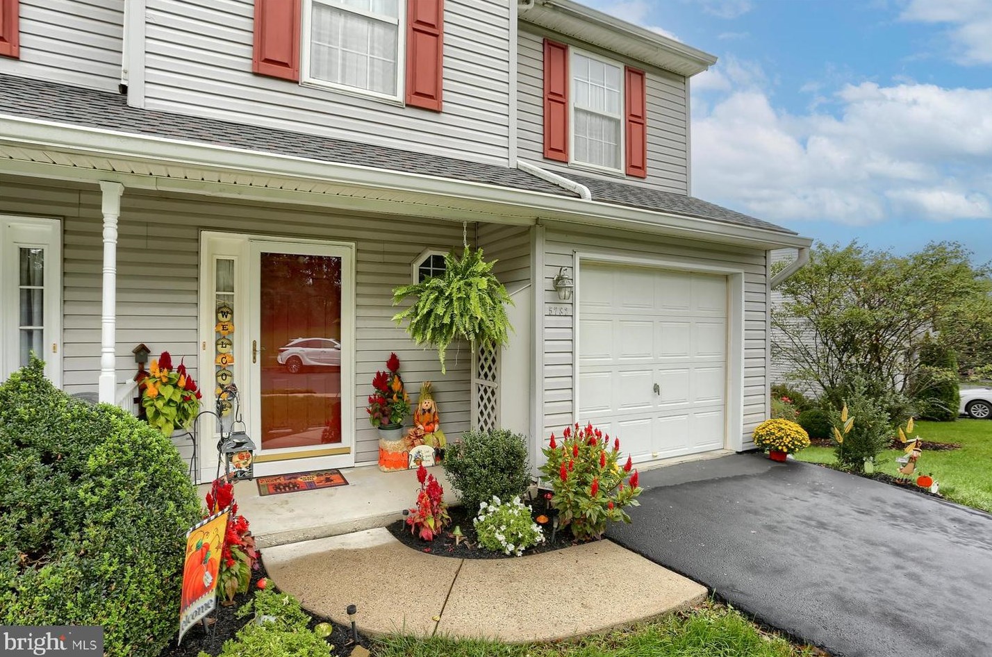 5782 Hidden Lake Dr, Harrisburg, PA 17111