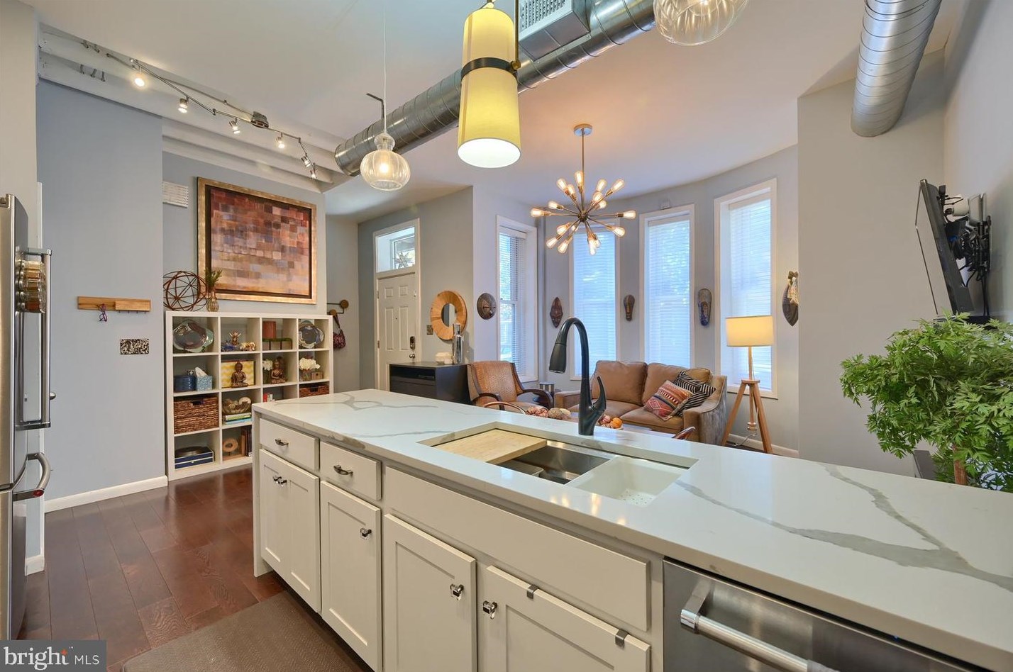 217 Kelker St, Harrisburg, PA 17102-1404