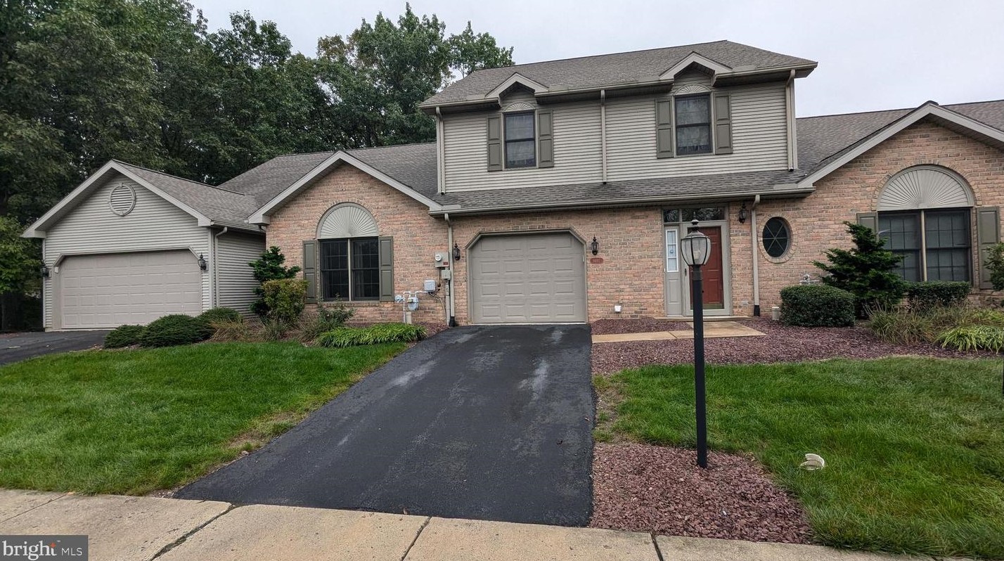 6441 Oak View Dr, Harrisburg, PA 17112