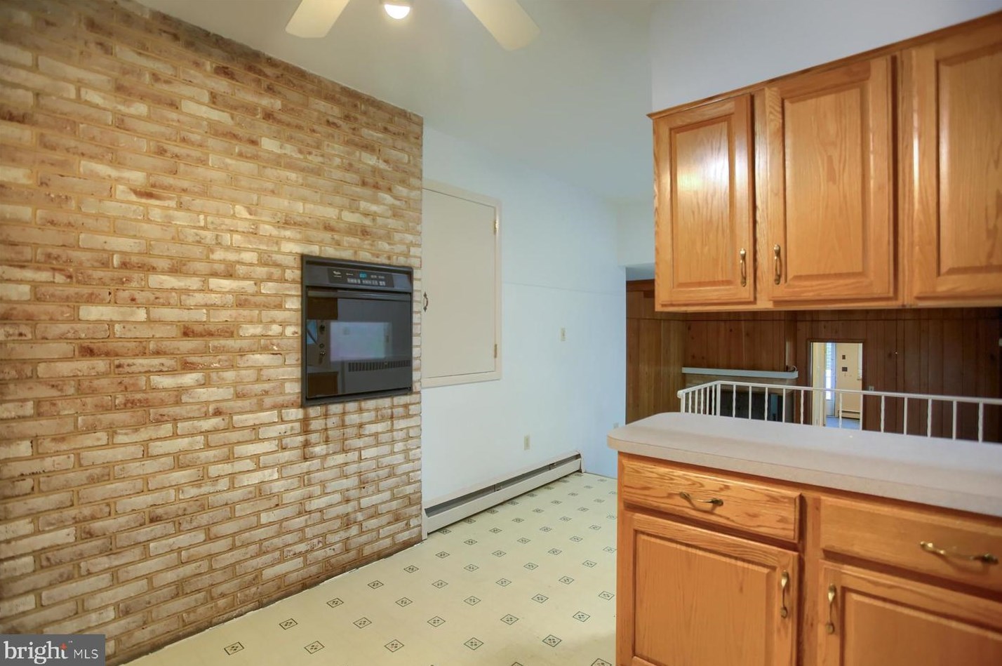 632 Adelia St, Hbg Inter Airp, PA 17057