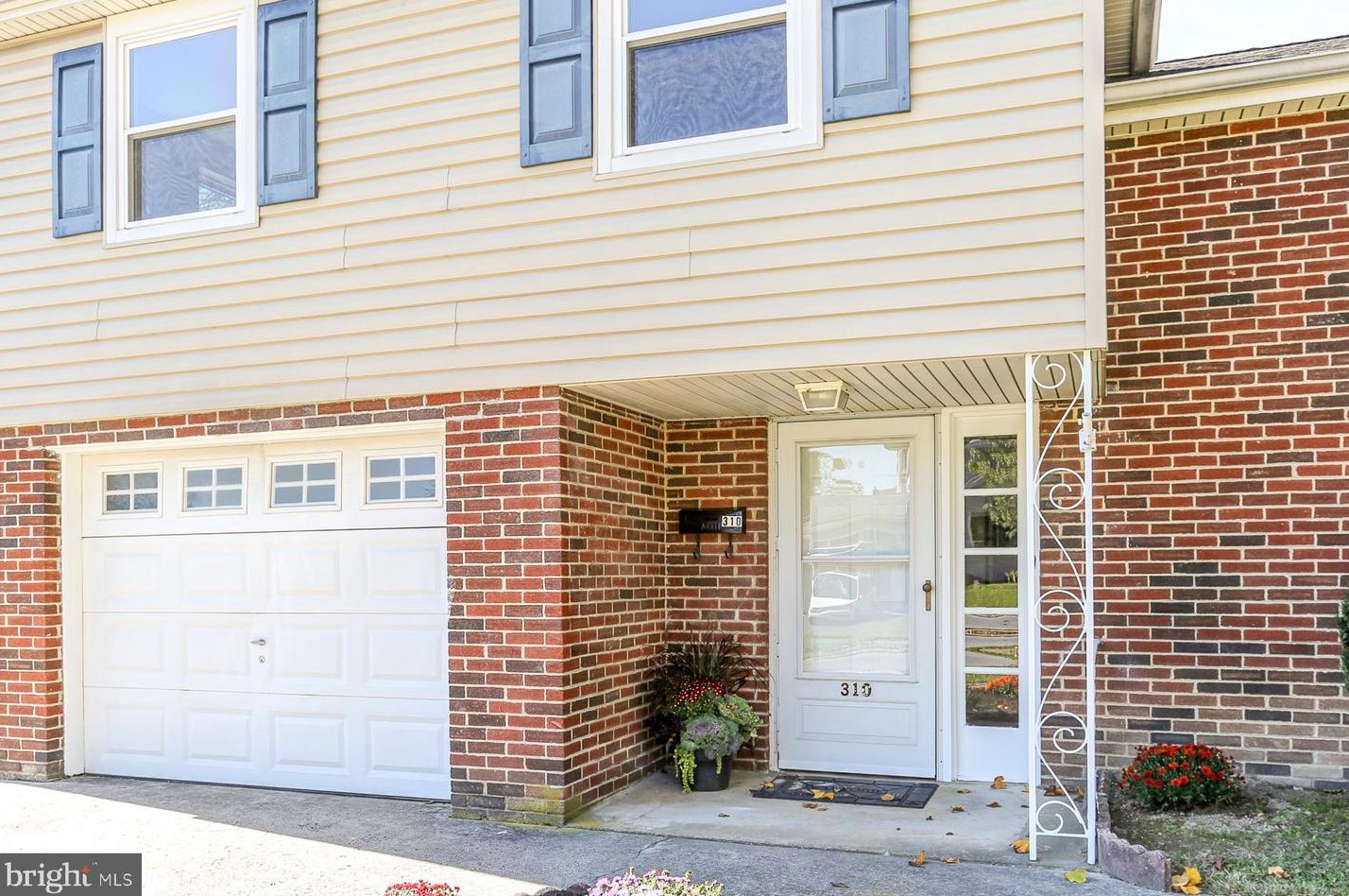 310 Lenker Rd, Harrisburg, PA 17111