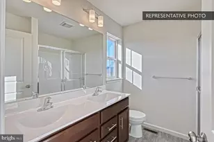 1046 Ellie Ln W, Harrisburg, PA 17112 - Photo 2