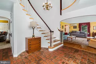 2221 Mockingbird Rd, Harrisburg, PA 17112 - Photo 2