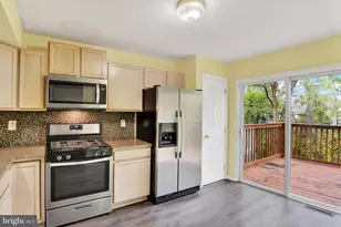 5772 Hidden Lake Dr, Harrisburg, PA 17111 - Photo 8