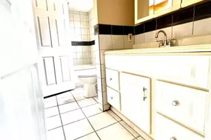 2040 Chevy Chase Dr, Harrisburg, PA 17110 - Photo 24