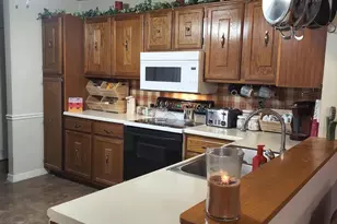 2009 Laurel Glen Dr, Harrisburg, PA 17110 - Photo 8