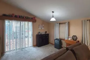 2009 Laurel Glen Dr, Harrisburg, PA 17110 - Photo 4