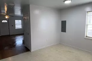 1302 Bailey St, Harrisburg, PA 17103 - Photo 4