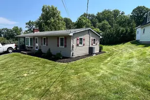1015 Waltonville Rd, Hummelstown, PA 17036 - Photo 2