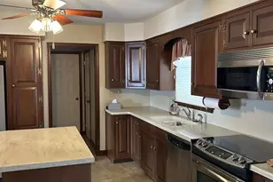 2430 E Bayberry Dr, Harrisburg, PA 17112 - Photo 6