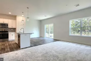 7848 Oakbrook Dr, Harrisburg, PA 17112 - Photo 6