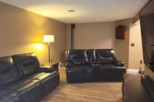 1045 Pond Ridge Dr, Harrisburg, PA 17111 - Photo 16