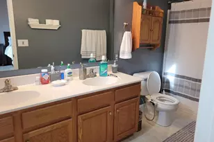 1045 Pond Ridge Dr, Harrisburg, PA 17111 - Photo 12