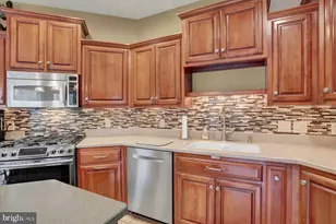 4528 Laurelwood Dr, Harrisburg, PA 17110 - Photo 10