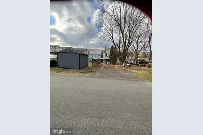 215 W Market Street, Williamstown, PA 17098 - Photo 2