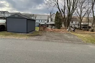 215 W Market St, Williamstown, PA 17098 - Photo 2