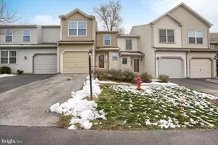 220 Forest Oak Ln, Harrisburg, PA 17110 - Photo 2