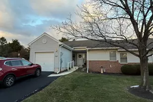 1069 Country Hill Dr, Harrisburg, PA 17111 - Photo 2