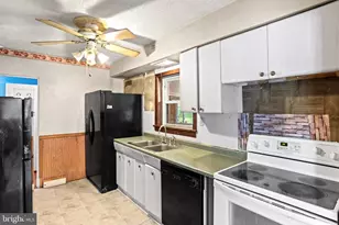 201 Village Rd, Harrisburg, PA 17112 - Photo 8