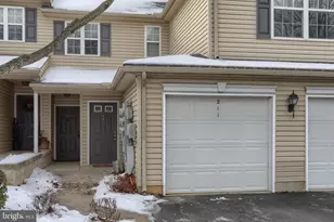 211 Sparrow Rd, Hummelstown, PA 17036 - Photo 4