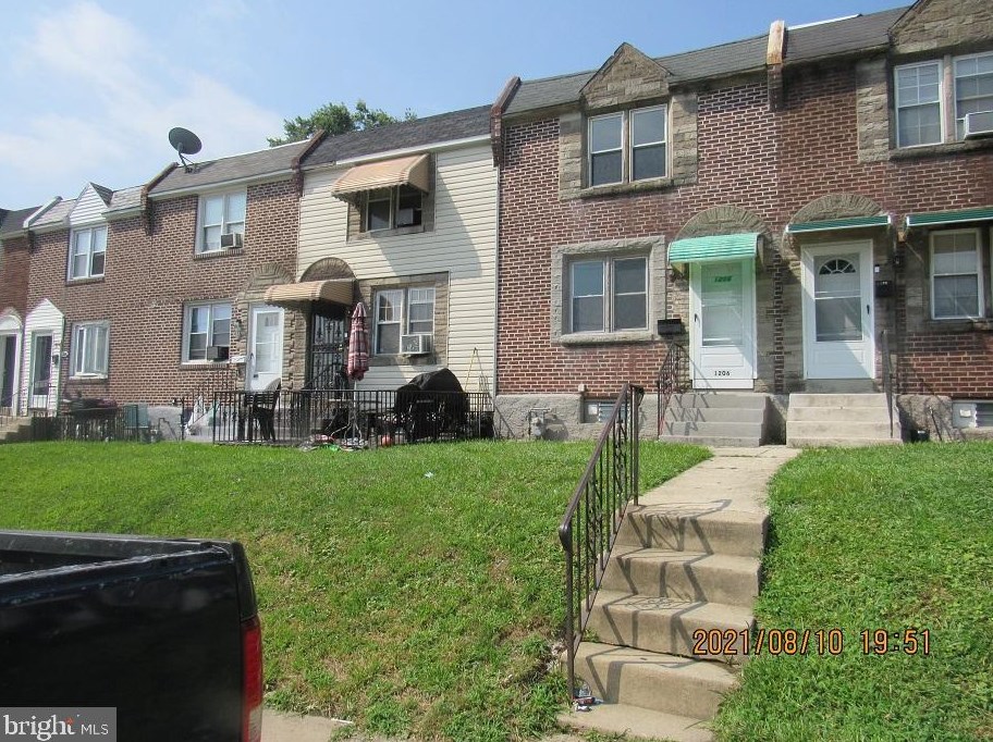 1206 Wycombe Ave, Darby, PA 19023
