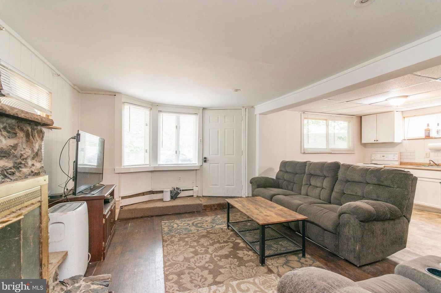 704 Bethel Rd, Chester, PA 19014