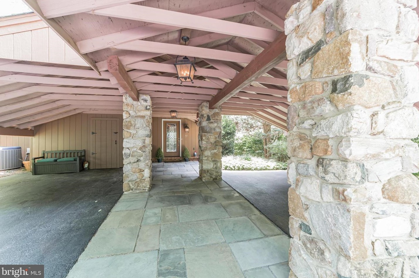 37 Ringfield Rd, Chadds Ford, PA 19317-9138