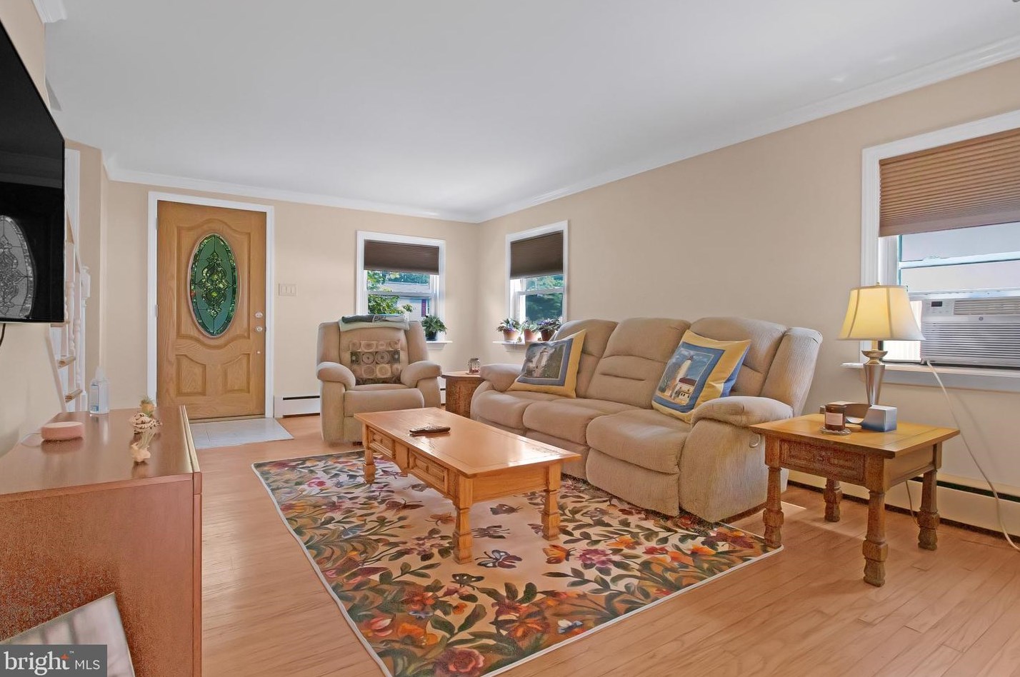 185 Crum Creek Dr, Woodlyn, PA 19094