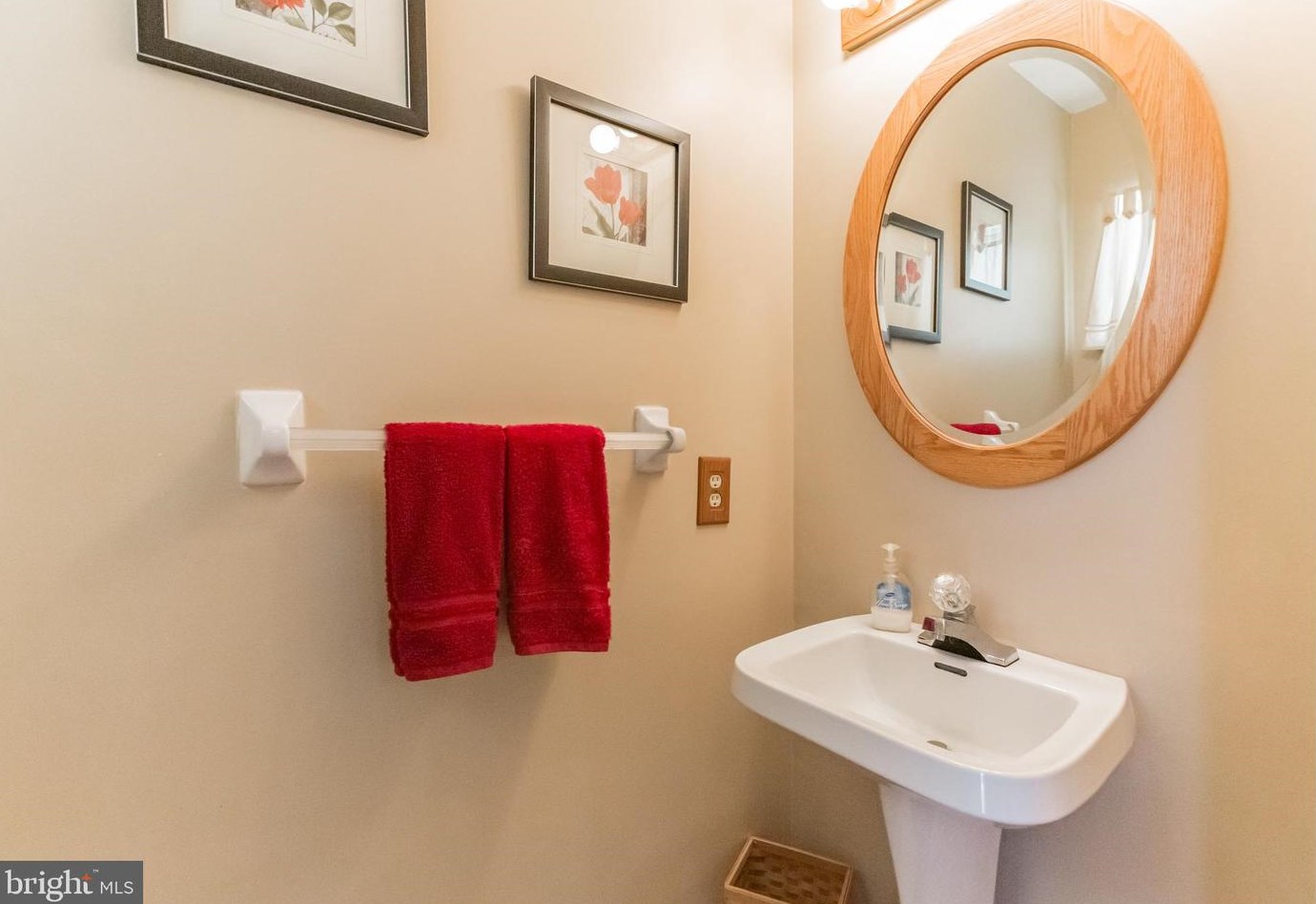 210 Moria Pl, Chester PA 19014-1264 exterior