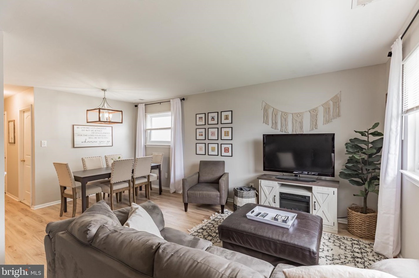 521 Corinthian Ave, Tinicum Township, PA 19029
